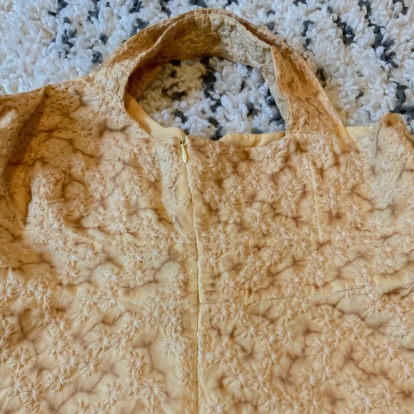 SOLD Vintage Liz & Co Pastel Embroidered Sleeveless Top - Picture 4 of 9